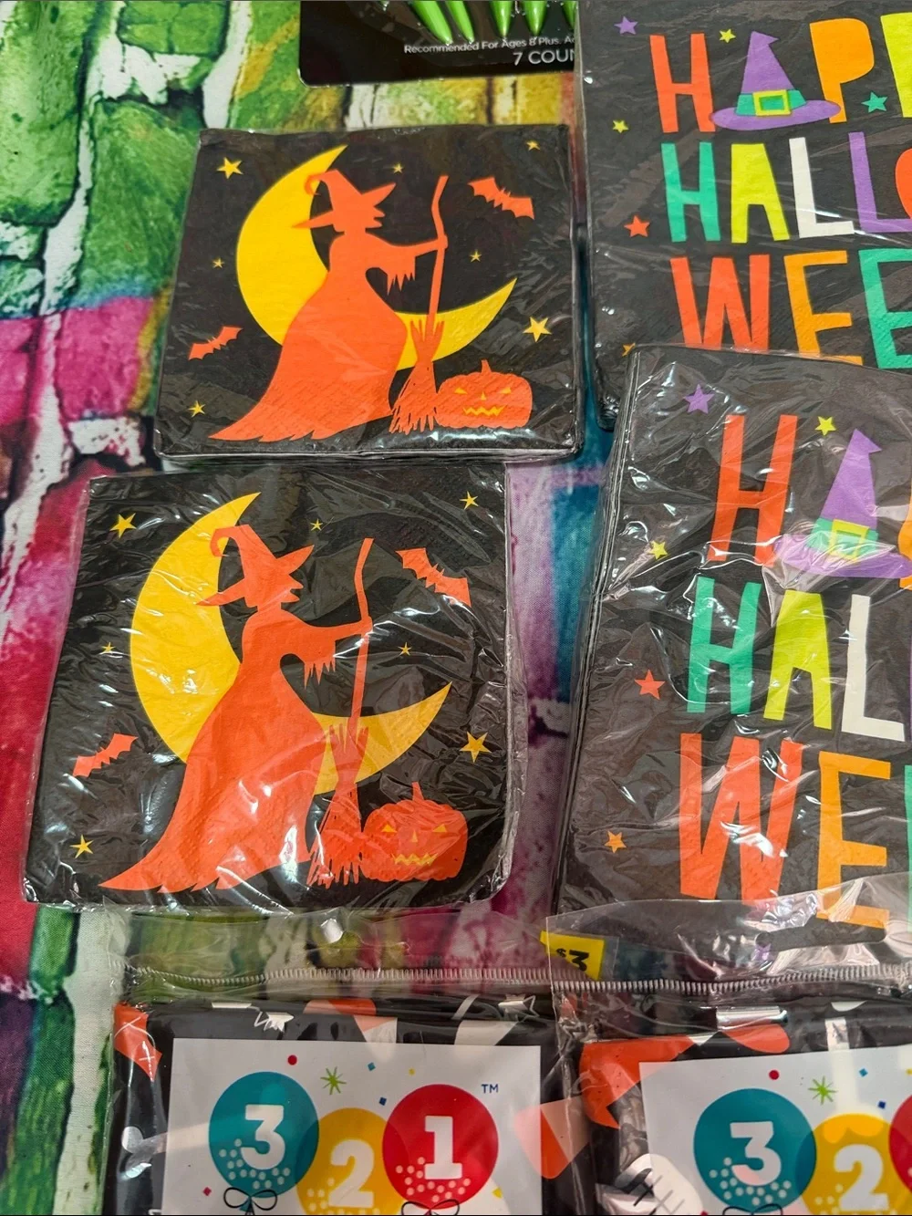 Halloween Party Supplies Kit - Black & Orange Tableware and Napkins